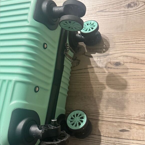 Travelers Club Basette 1Pc. Hardside Luggage spinner, suitcase carryon - Picture 14 of 14